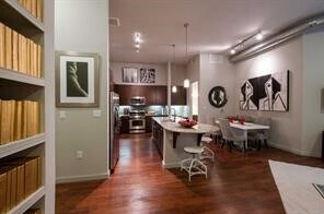 Building Photo - 2525 McCue Rd Unit 535