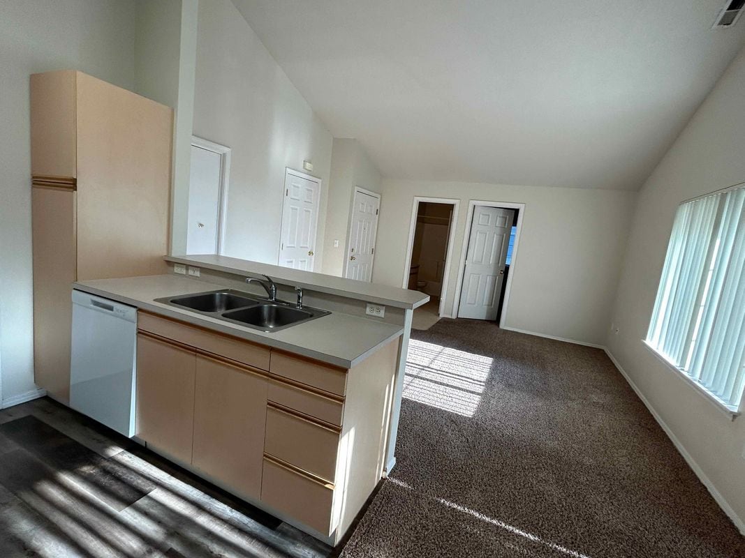 Photo - 215 N Sea Fury Ln Unidad 201