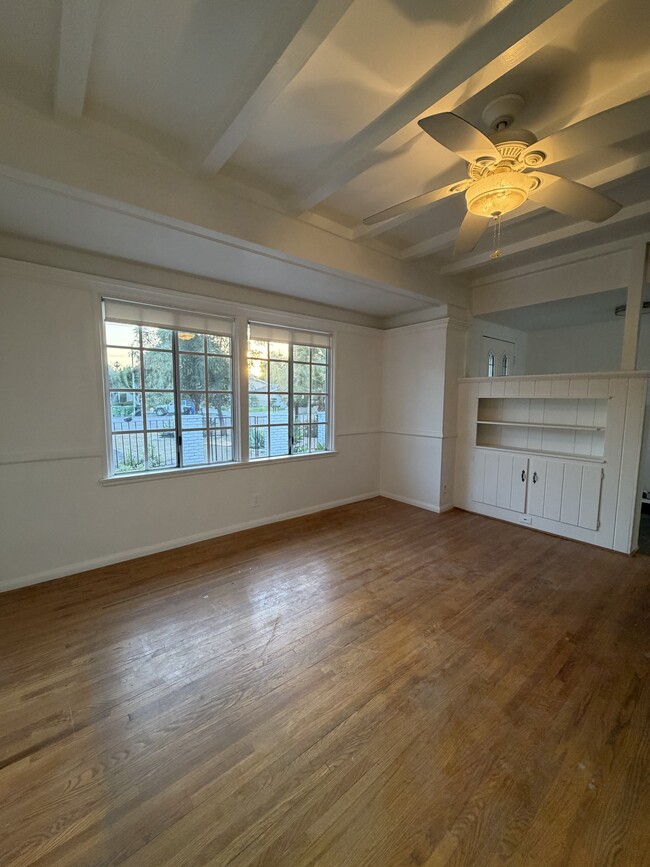 Photo - 9826 Columbus Ave