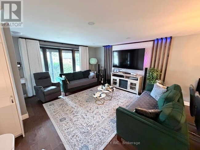 Photo - 107 Greendale Crescent