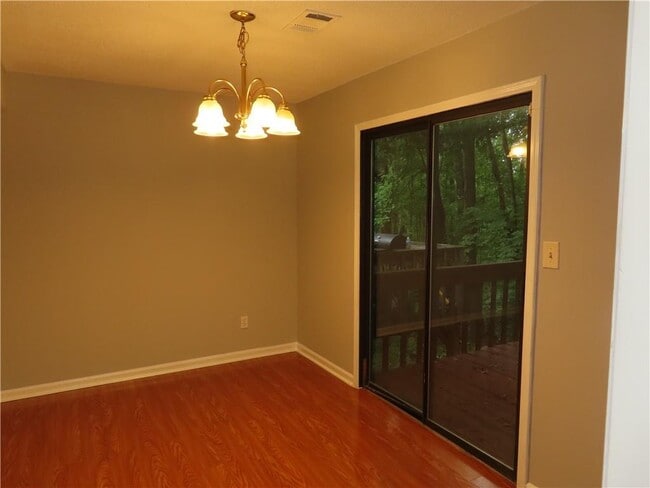 Photo - 5581 Windwood Rd