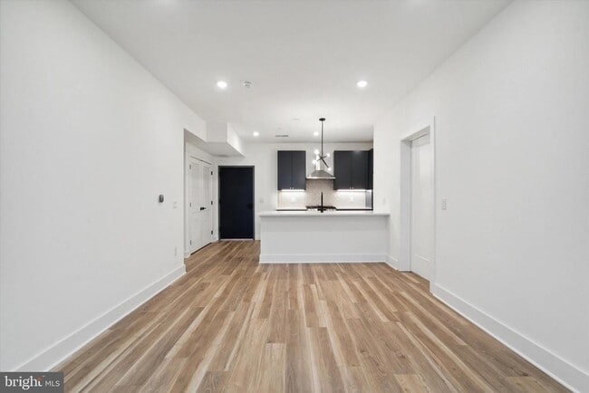 Building Photo - 2636 E York St Unit 409