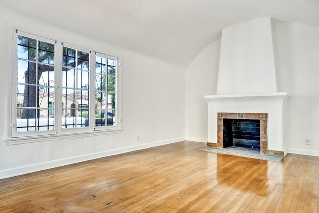 Living Room - 815 N Curson Ave Unit 815