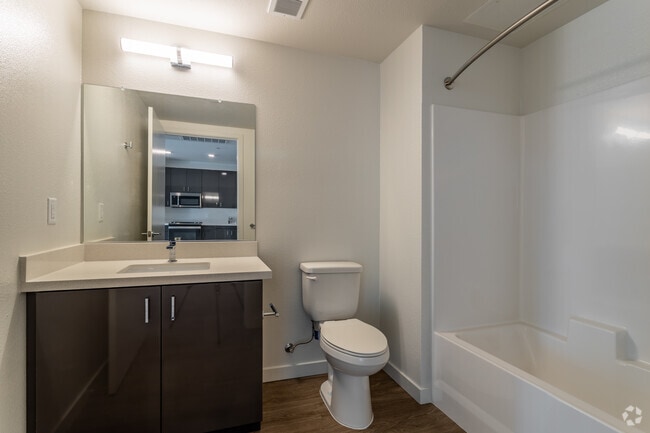 1BR, 1BA - 757SF