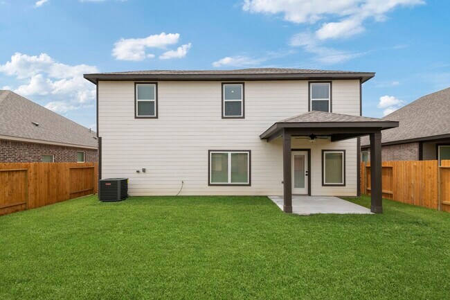 21571 Bluebonnet Bay Dr