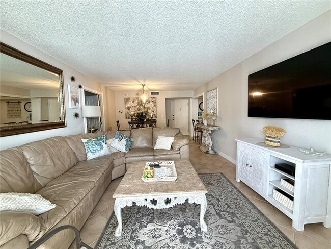 Photo - 101 Briny Ave Unidad 2604