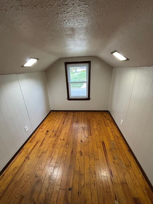 Photo - Newly Renovated 3 Bedroom Home – Section 8...