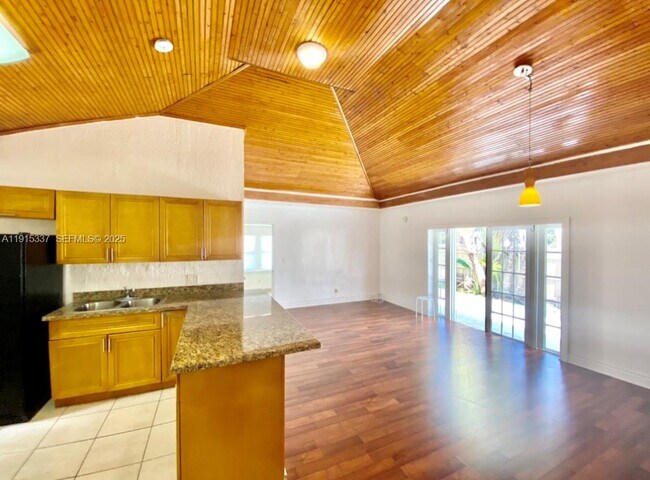 Photo - 2402 NW 42nd St