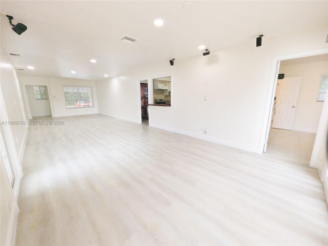 Photo - 5781 SW 25th St