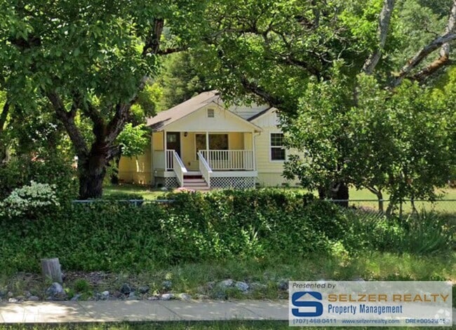 Building Photo - Cozy 2 bedroom home at the base of the wes...