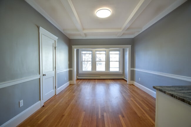 Photo - 142 Sutherland Rd Unit #2