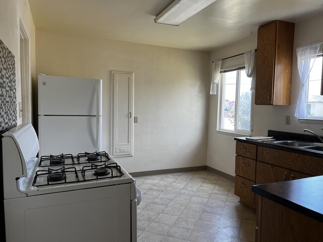 Photo - 1120 Austin Way