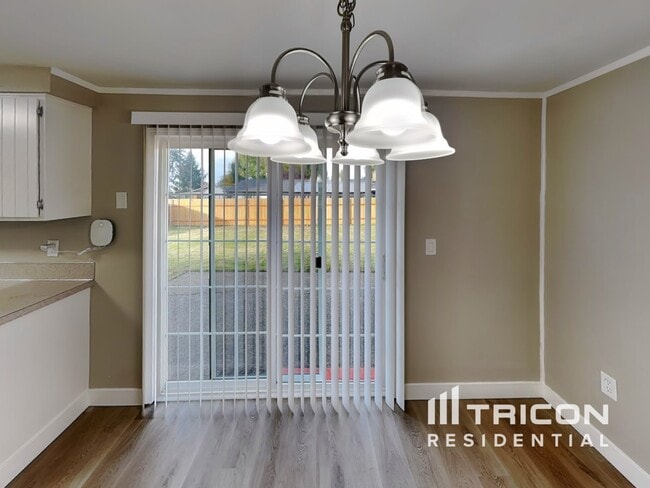 Photo - 13806 NE 49th St