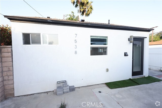 Building Photo - 7538 Gaviota Ave Rental