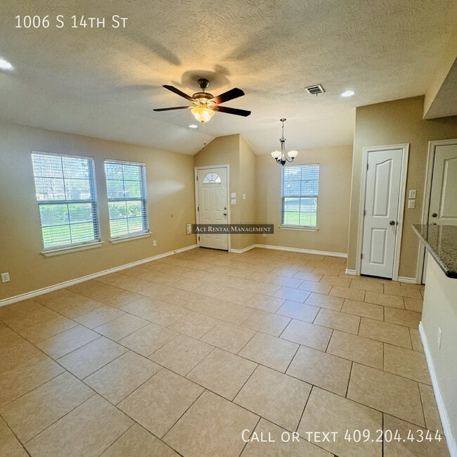 1006 S 14th St