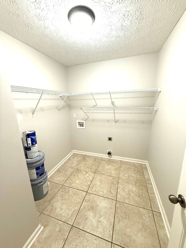 Photo - ** 3 Bed 2 Bath located in Ryan Ridge ** Call 334-366-9198 to schedule a self tour