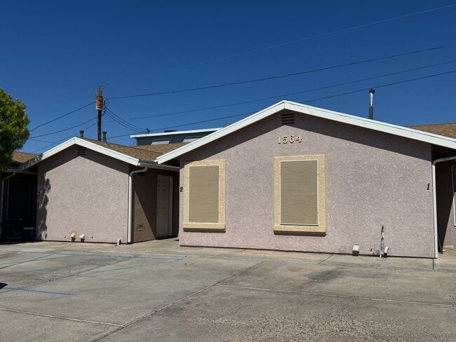 Photo - 2 Bedroom, 1 Bath Apartment in Bullhead City – Some Utilities Included! Unidad 2