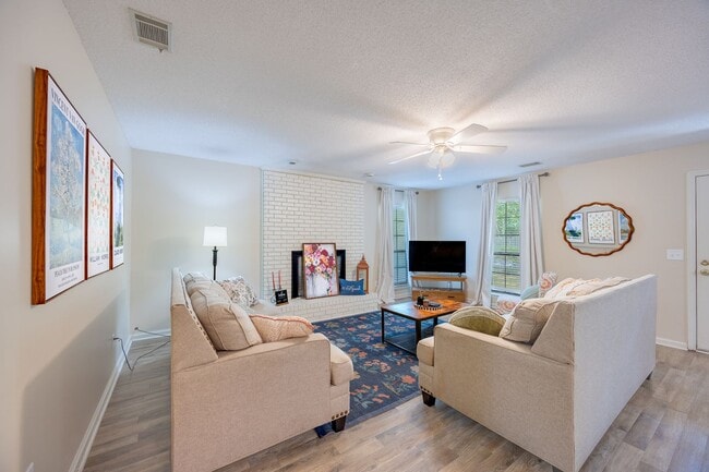 Photo - 35 Preston Dr