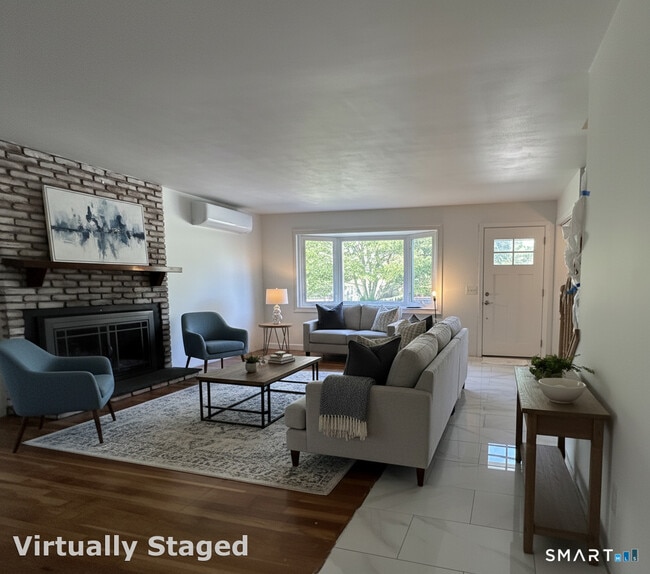 124 Harbor Dr