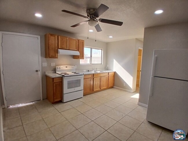 Photo - 357 W Magnolia St