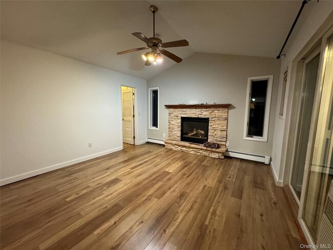 Building Photo - 61 Baymens Ct Rental