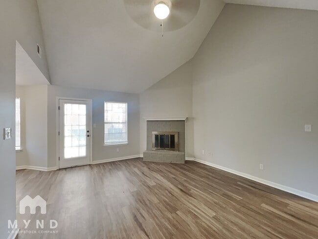 Photo - 1041 Spanish Trail Ln