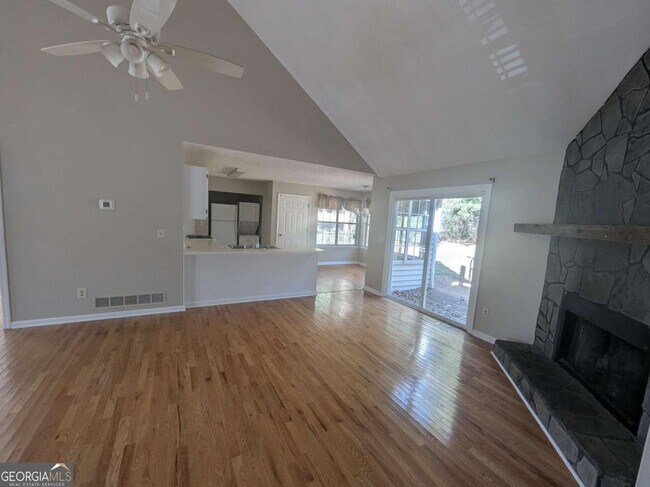 Photo - 1995 Holly Cove Rd