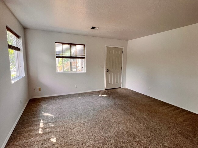 Photo - 1918 S 5th St W Unidad B