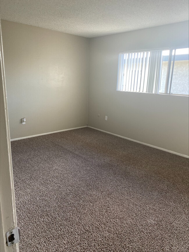 Twin Oaks Apartments