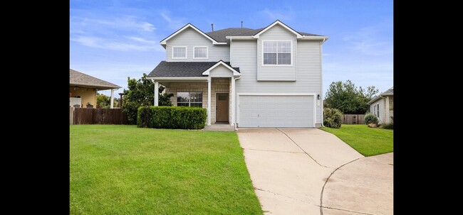 Photo - 805 Bedford Ct House