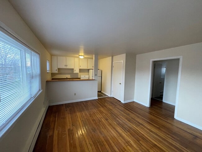 Photo - 50 - SAXONY COURT APARTMENTS