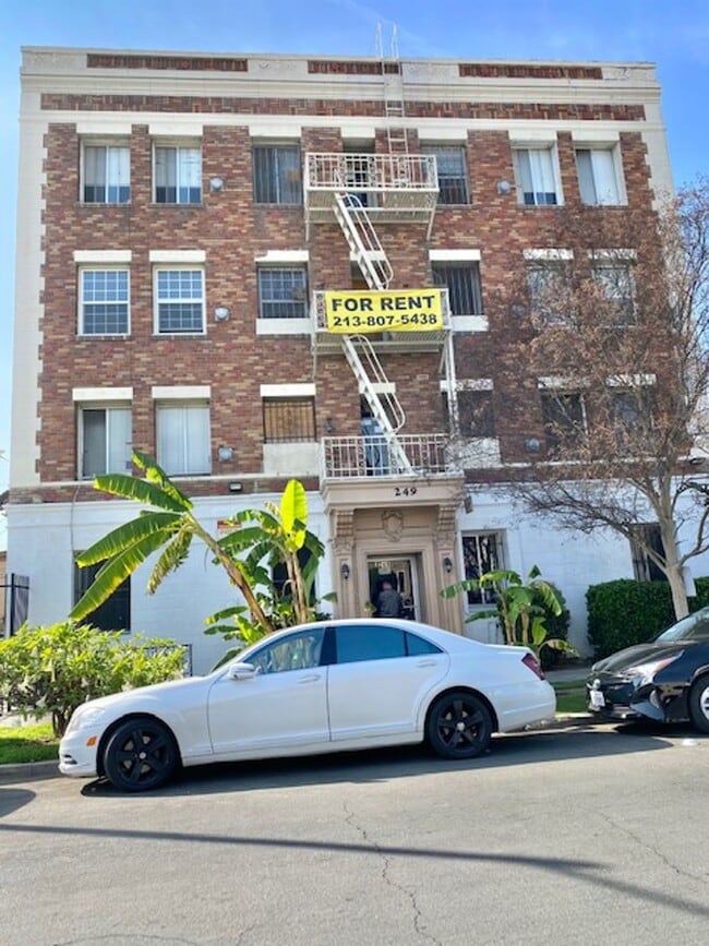 249 S Harvard Blvd