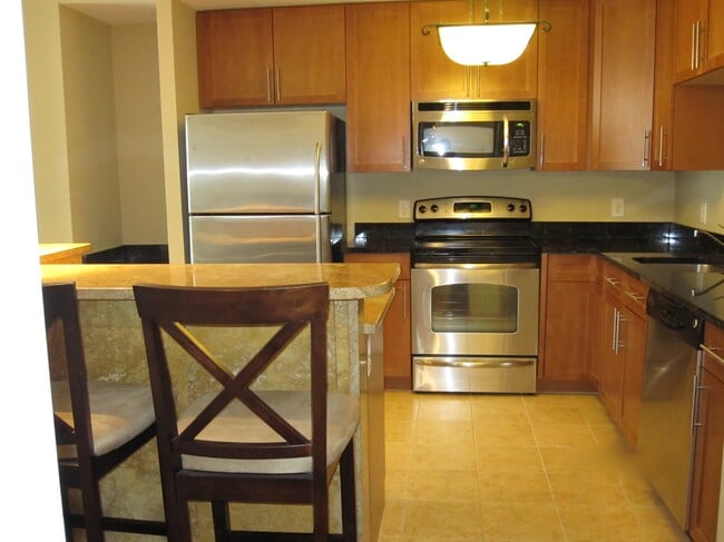 Building Photo - 155 Potomac Psge Unit 2