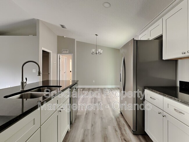 Photo - 1320 W Emerson Pl