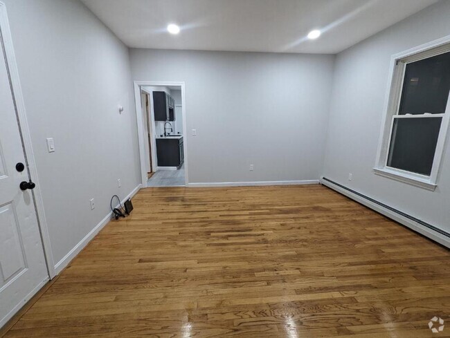 Building Photo - 34 Hancock St Unit 1 Rental