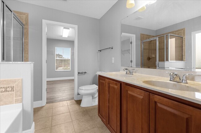 Photo - 247 Country Cottage Ln