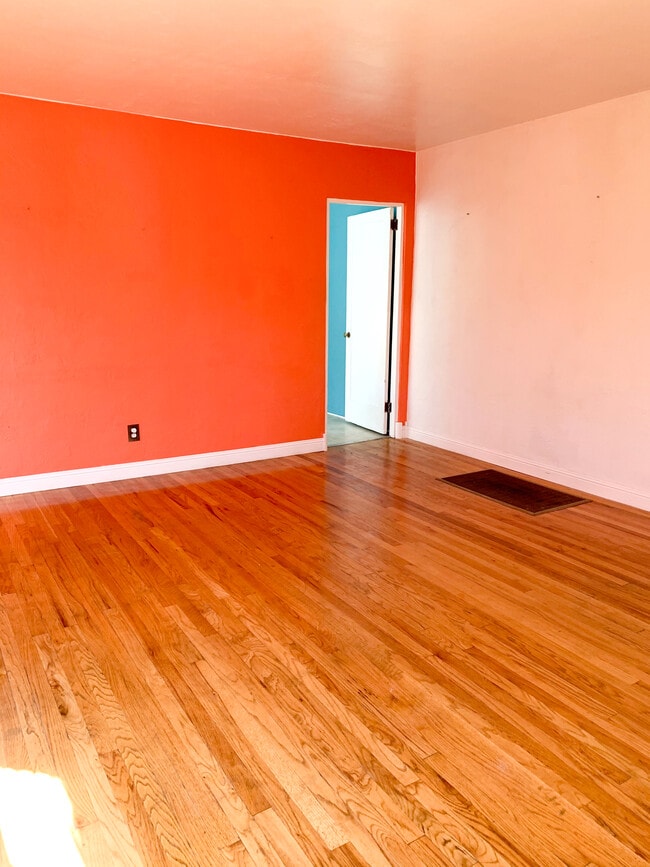 Building Photo - 417 Princeton Dr SE Unit A