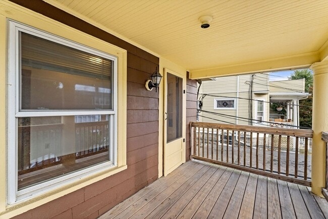 Photo - 25 Tip Top St Unit 2