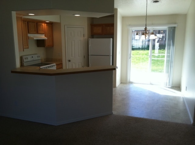 Photo - Beautiful 4-Bed Home in Quiet Creekwood Subdivision – High Convenience, Low Stress!