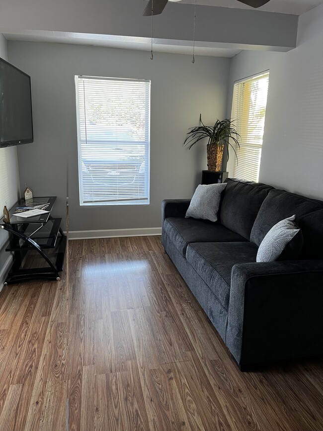 Photo - 1558 NE 30th St