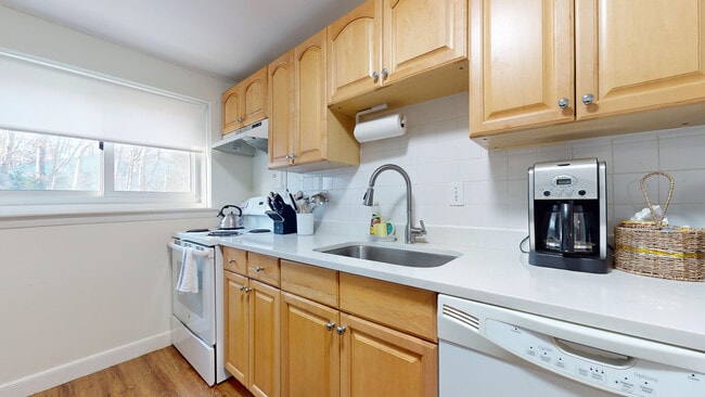 Photo - 99 Chestnut St Unit 5