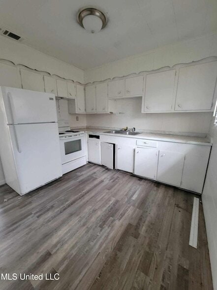 Photo - 630 Capital Ave Unit 2