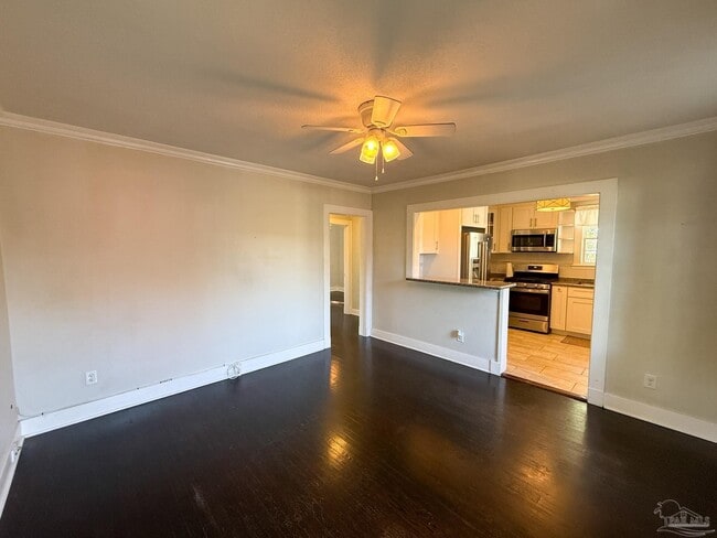 Photo - 1970 W Romana St