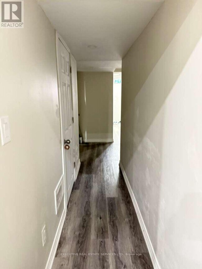 Photo - 40 Roulette Cres