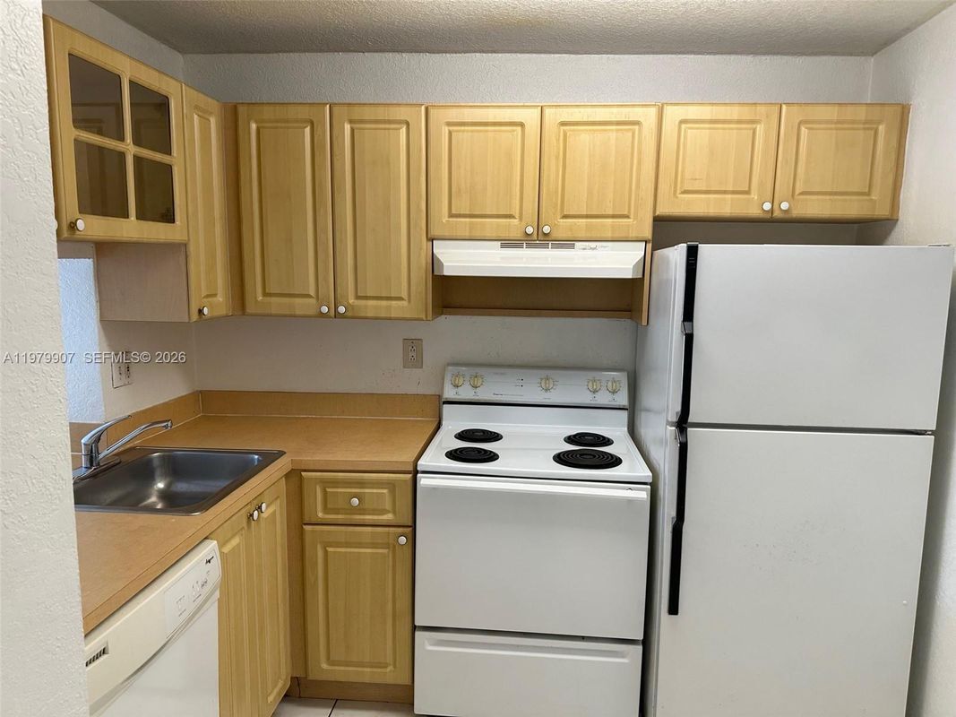 Photo - 9350 Fontainebleau Blvd