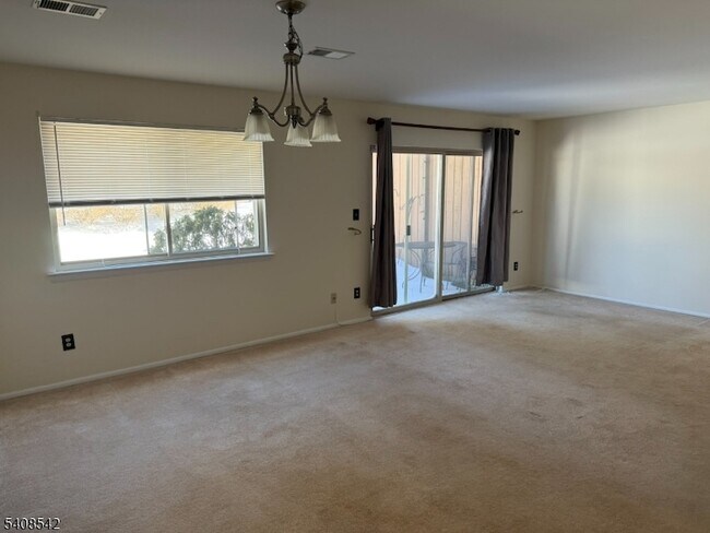 Photo - 172 Drake Ln