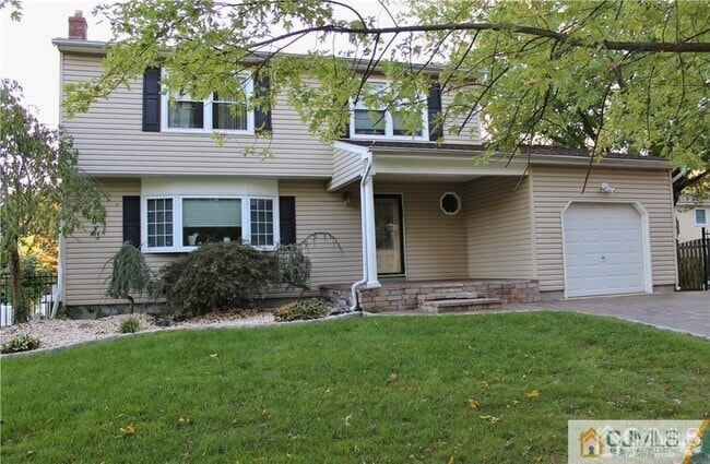 Building Photo - 14 Everton Dr Rental