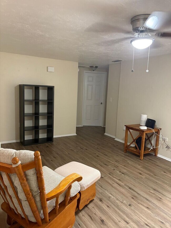Photo - Move-In Ready 3BR/2BA single-Family Home i...