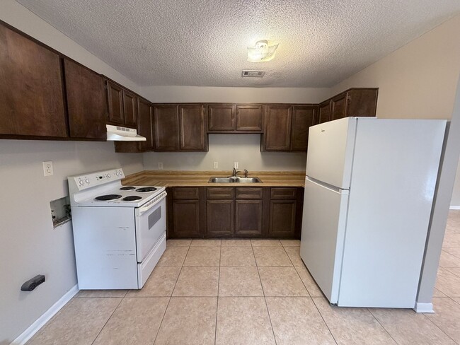 Photo - 2 Bedroom 1 Bath in Milton Available for Rent!