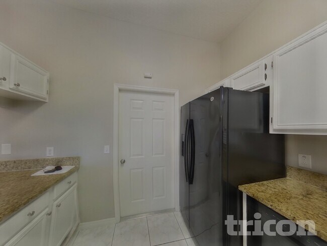 Photo - 831 Monroe Harbor Pl